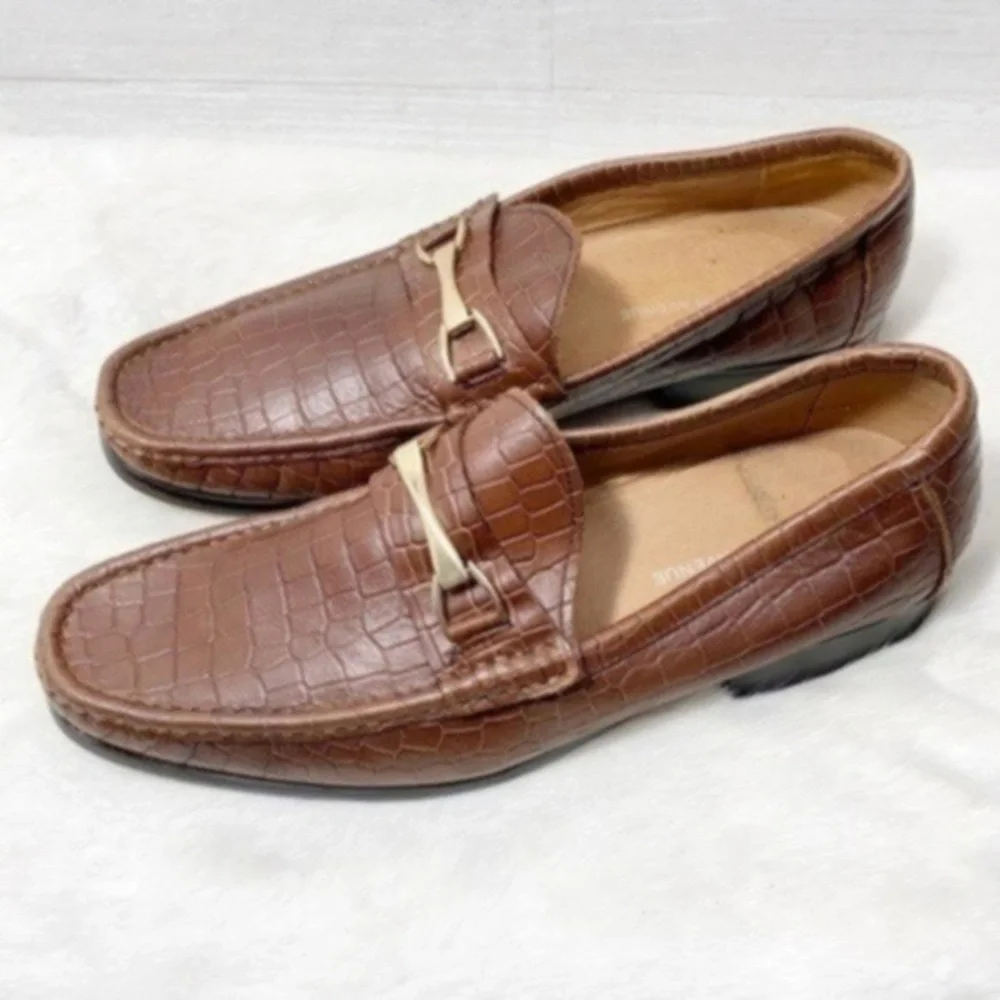 Saks Fifth Avenue Donatello Leather men’s Loafers Size 8.5 color Brown